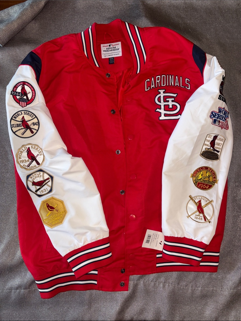Brand New Men’s St. Louis Cardinal Jacket w/ Patches size XL